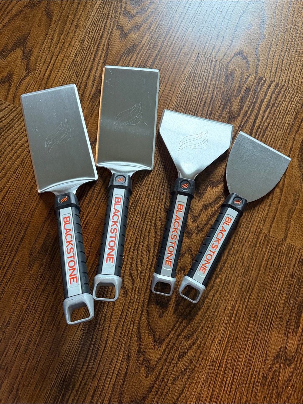 Grilling spatulas